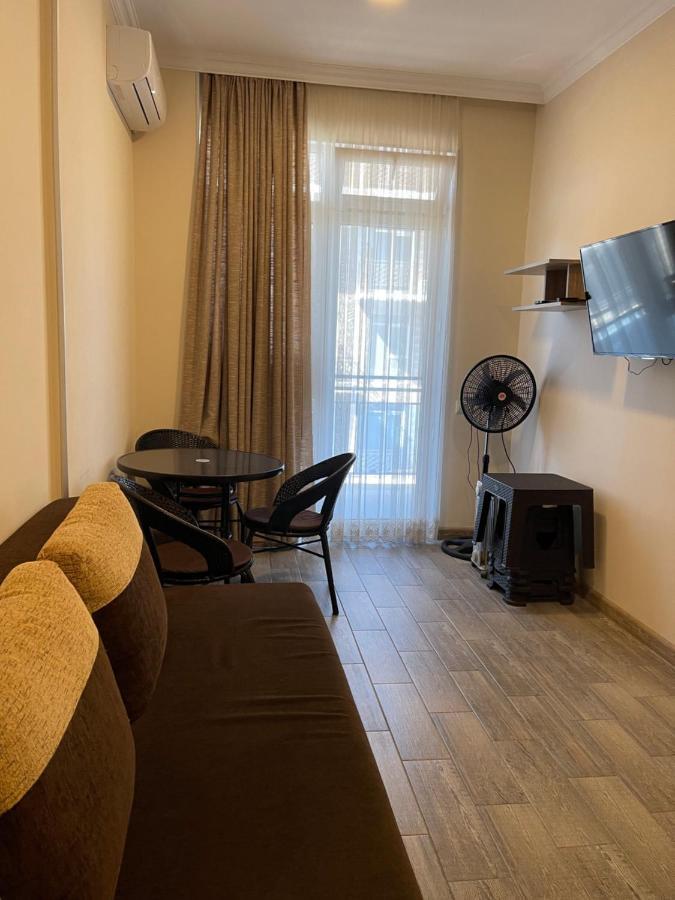 Apartments Kristo Batumi Luaran gambar